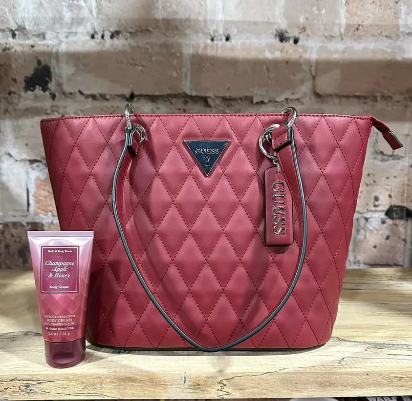 Picture of GUESS CRANBERRY CARIO BAG